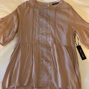 Ruffle sleeved laced top